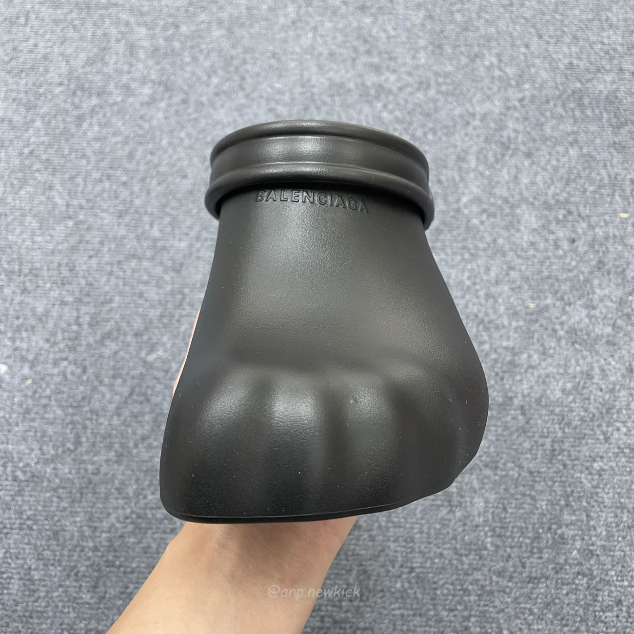 Balenciaga Balenciaga Logo Embossed Slingback Mules (8) - www.newkick.vip